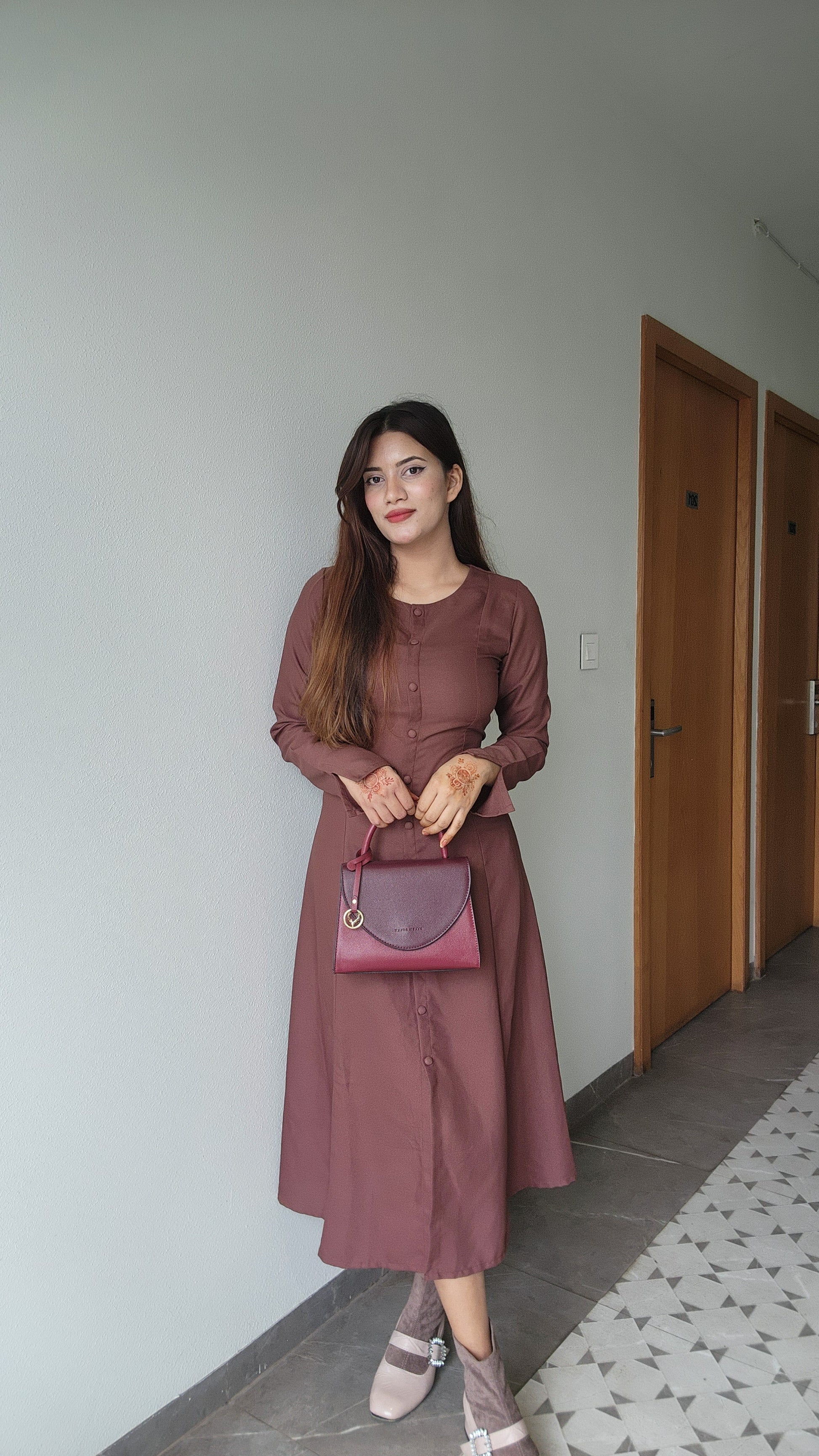Pretty Women Midi Dress