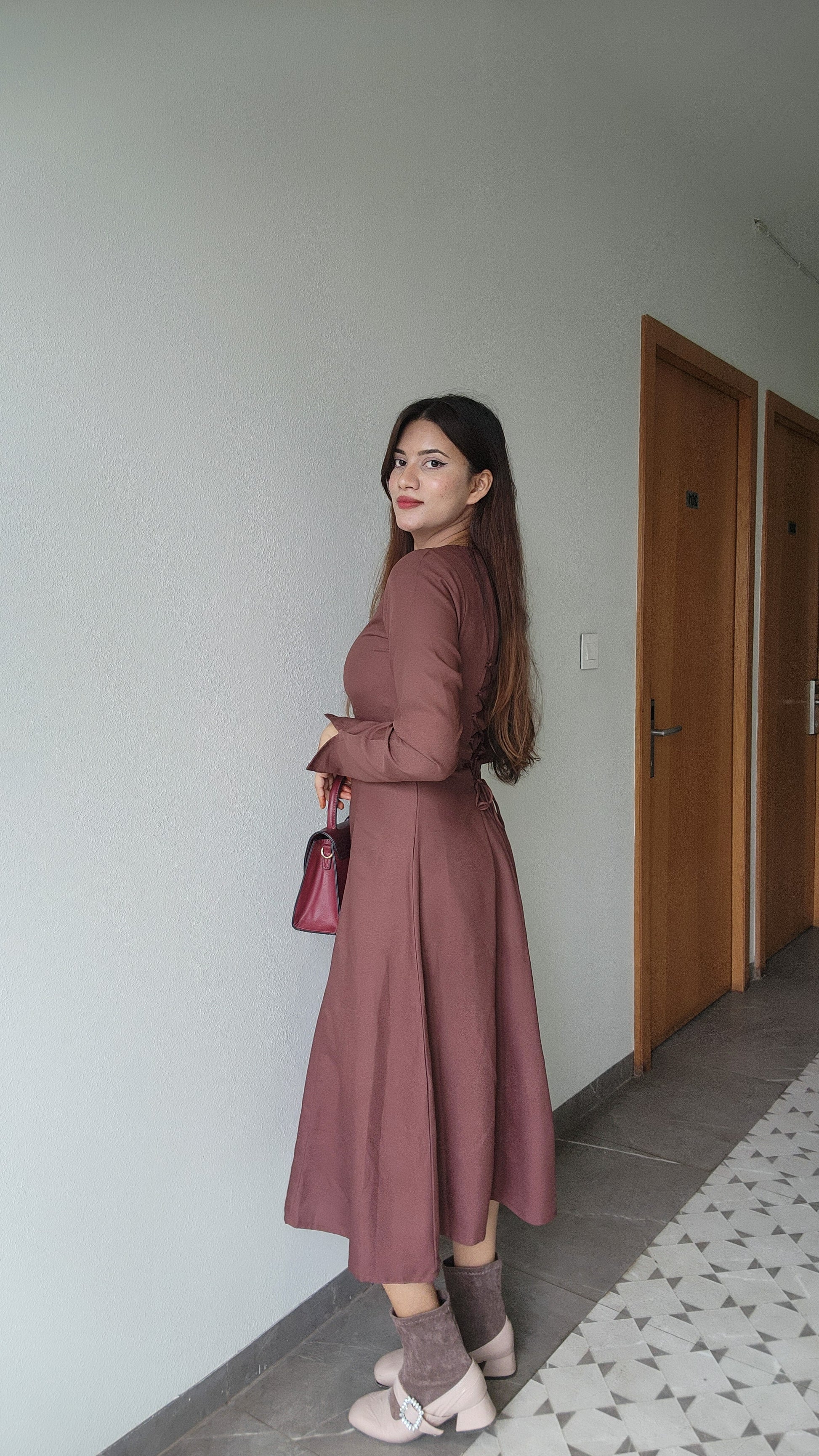 Pretty Women Midi Dress