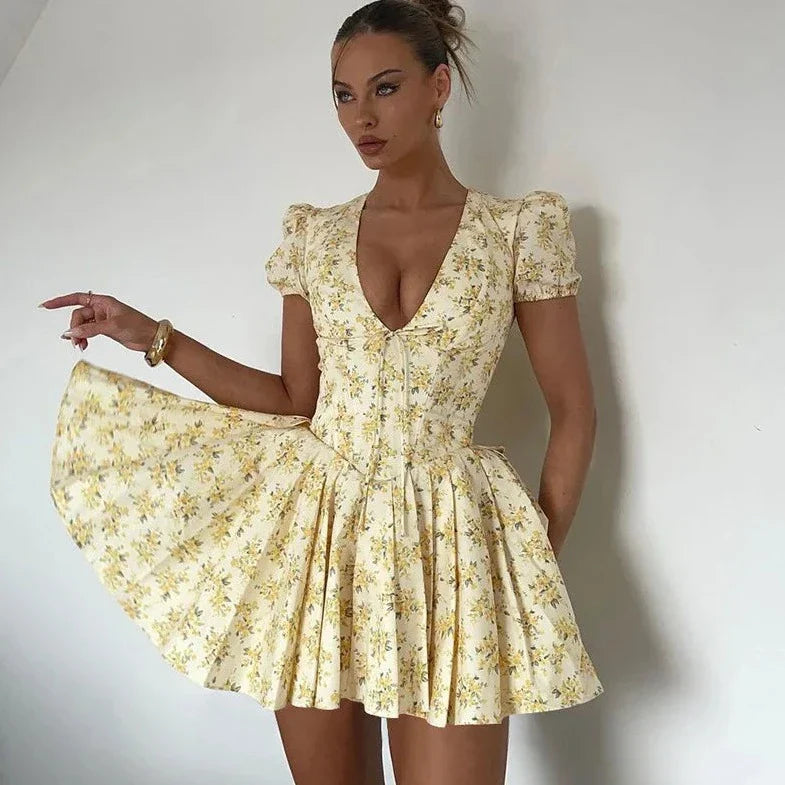Floral Printed V-Neck Pleated Dress