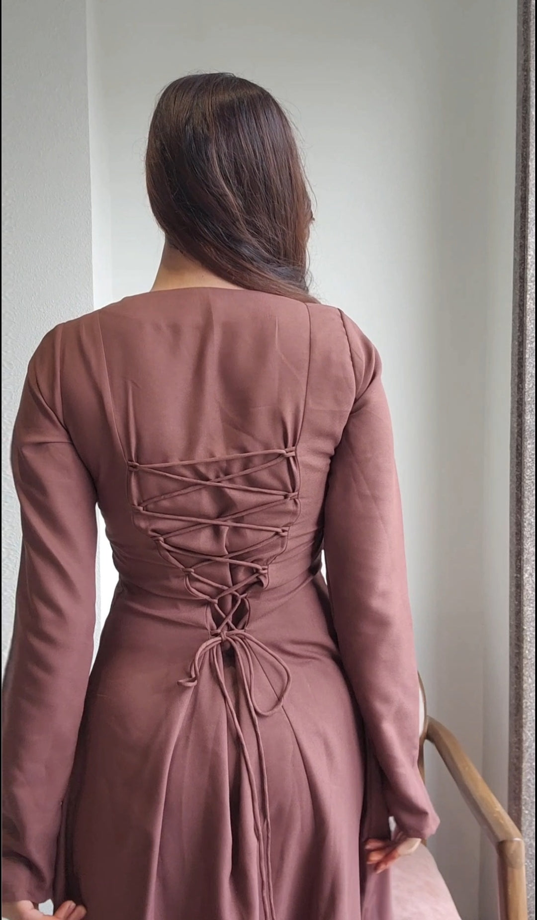 Pretty Women Midi Dress